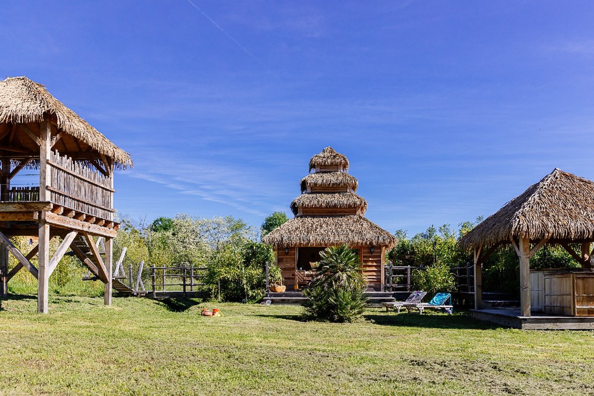La Cabane Indonésienne & Spa privatif à Le Nizan (2)