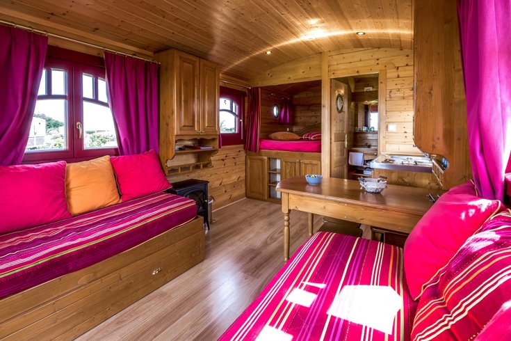 Hébergement AbracadaRoom : Roulotte Coquelicot - Image 4