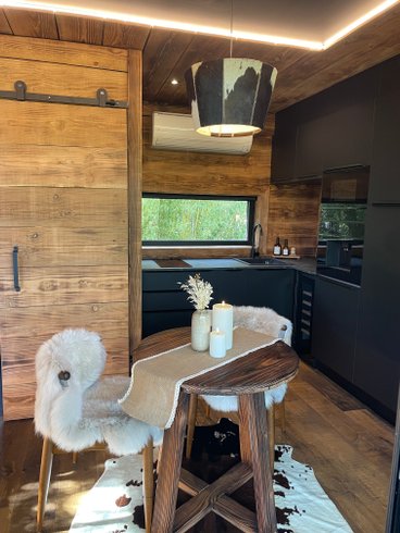 Hébergement AbracadaRoom : Suite Refuge • Écrin de luxe & bain nordique au bord du canal - Image 3