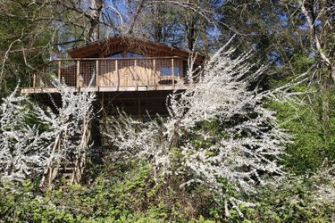 Cabane du domaine du Valdorgère  & Piscine à Bailleul La Vallée (2)