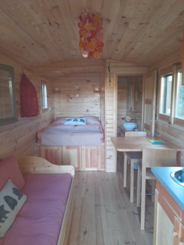 Hébergement AbracadaRoom : La roulotte des sources de Gulène - Image 7