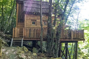 Cabane Spa des Trolls à Saint Léger Les Mélèzes (2)