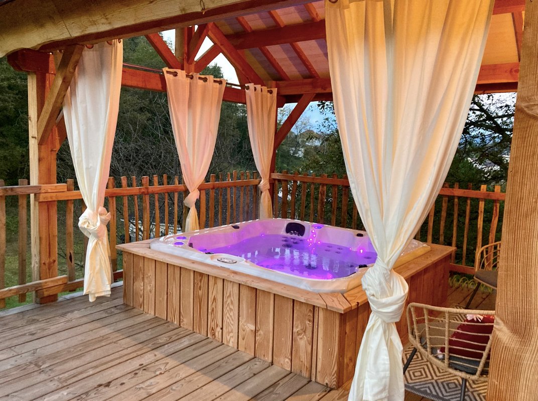 Cabane La Douce Parenthèse & Spa & Sauna à Brive La Gaillarde (5)