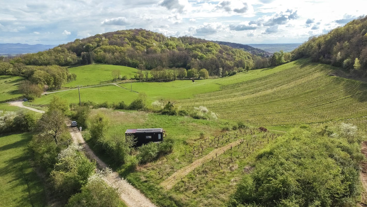 Parcel Tiny House - montagnes et vignes dans l'AOC du Bugey à Revonnas (20)