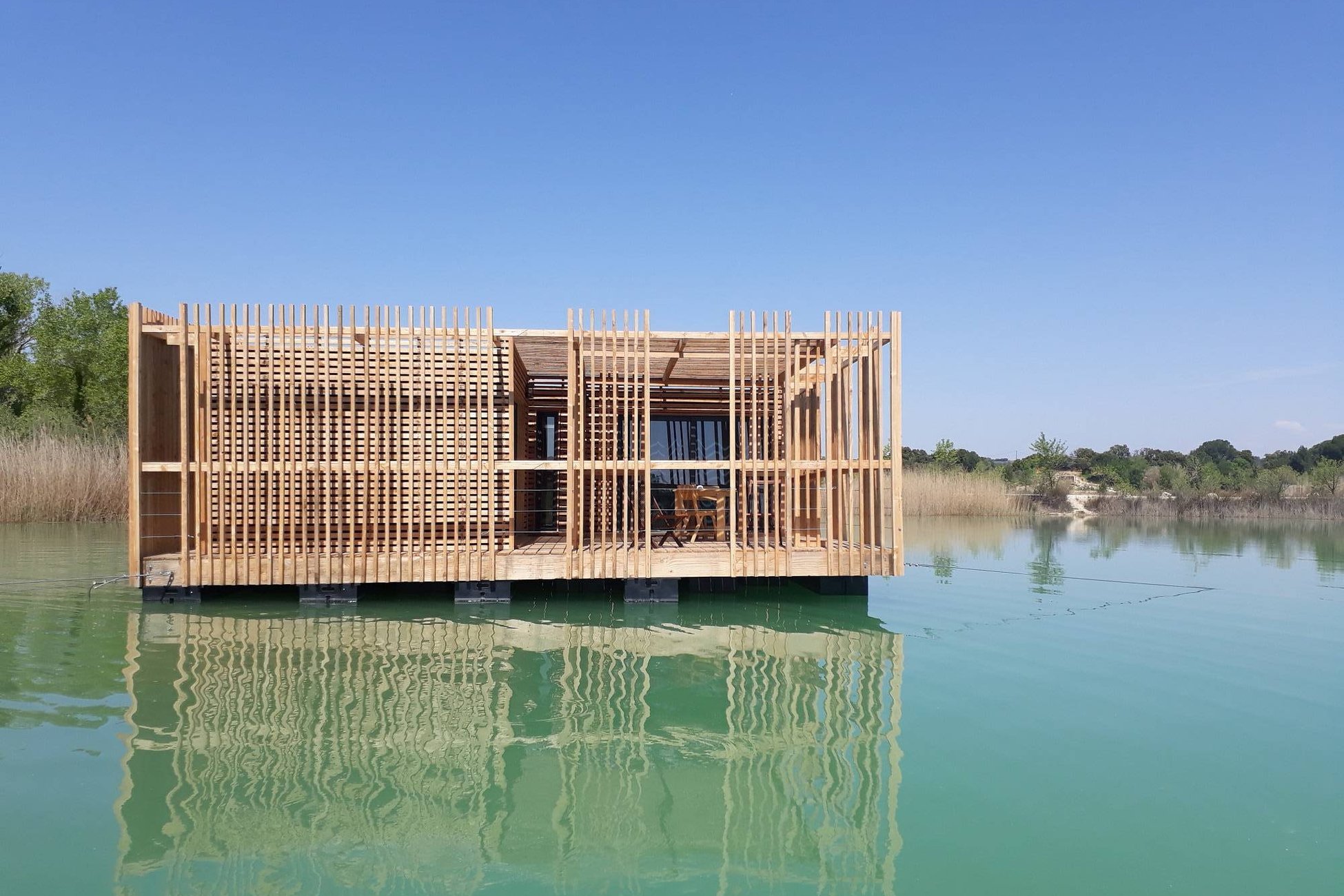 vue sur l'étang-cabane spa elixir-séjour romantique-insolite-vaucluse-abracadaroom