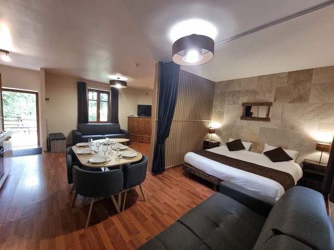 Hébergement AbracadaRoom : Gîte avec jacuzzi - Image 1