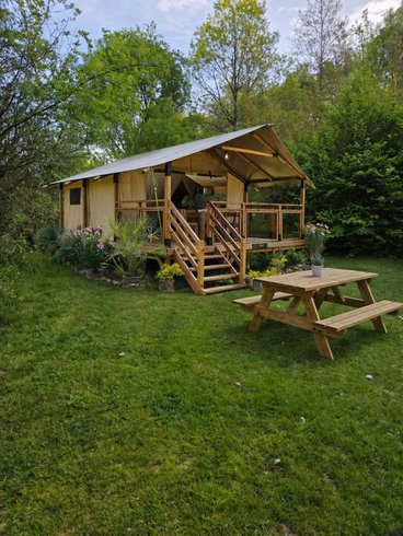 Hébergement AbracadaRoom : Tente safari au bord de l'étang - Image 1
