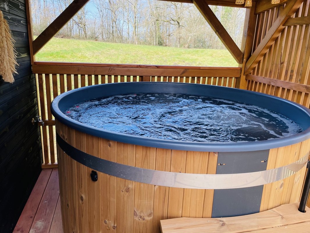 La Cabane Feu de Forêt & spa privatif à Cardeilhac (2)