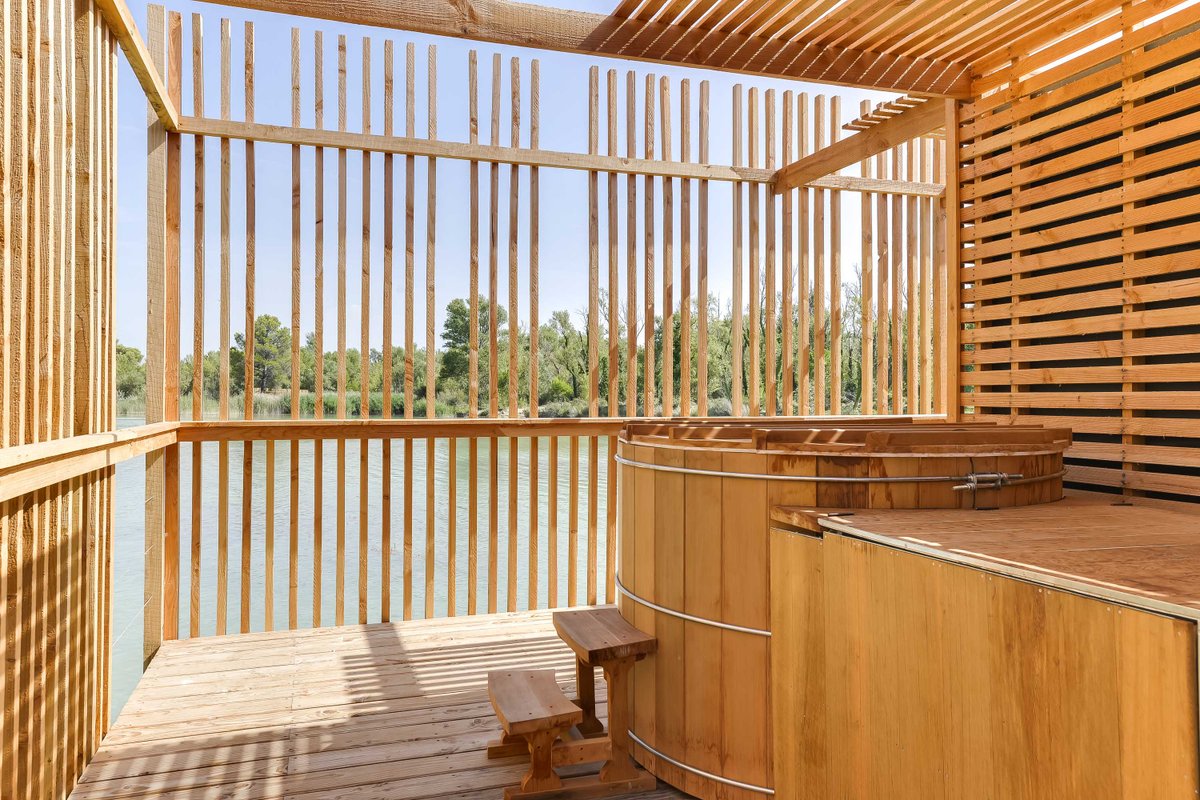 Cabane Spa Bora Bora à Sorgues (5)