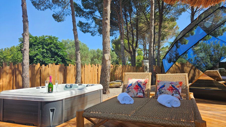 Domaine AbracadaRoom : Domaine les Carals - Image 1