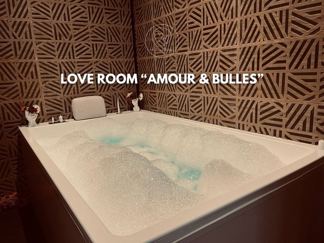 Hébergement AbracadaRoom : Amour & Bulles — Onconventionele & Hybride Love Room | Whirlpool, Tantra & Spannend Universum | Valence - Image 2
