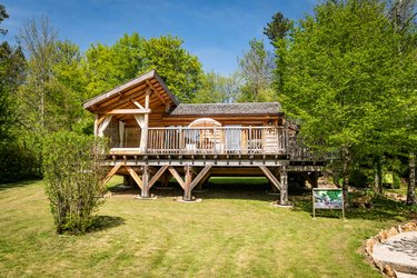 La cabane du Domaine des Ecus d'Or à La Bussière Sur Ouche (1)