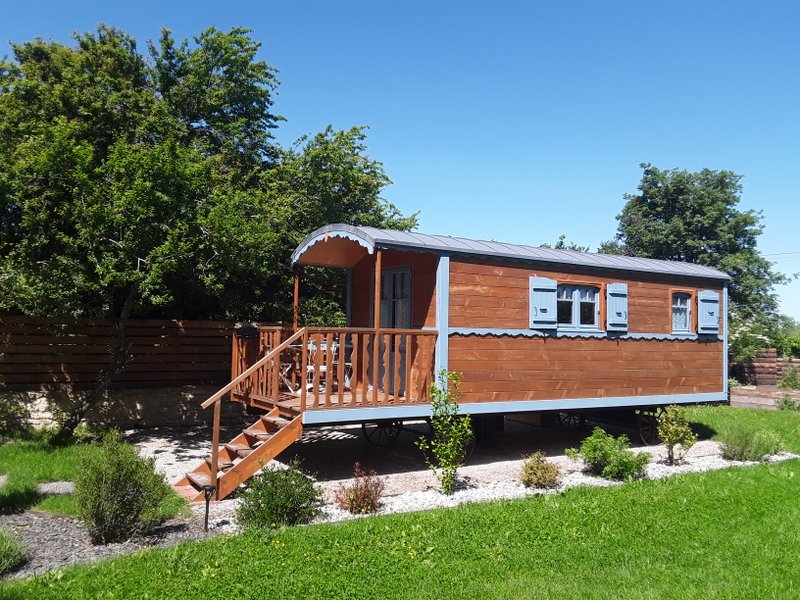 Hébergement AbracadaRoom : Roulotte Isatis - Image 2