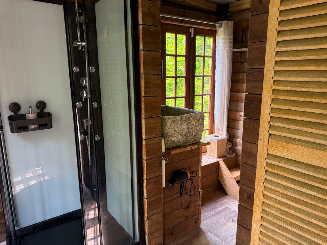 Le repère du Bûcheron & Spa à Cesset (50)