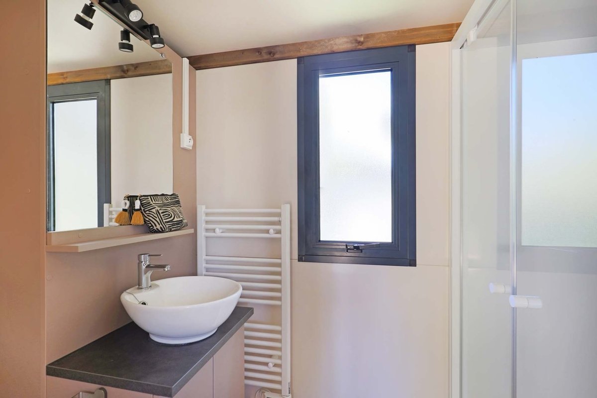 HY•Lødge Spa-2pers N°2 (Chalet nature avec spa privatif) à Anould (12)