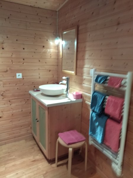 Hébergement AbracadaRoom : Roulotte coté piscine - Image 15