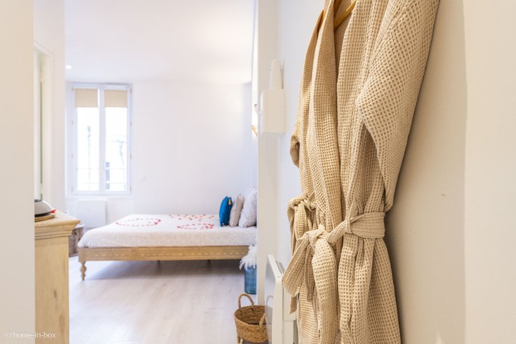 Hébergement AbracadaRoom : Suite 1001 nuits avec Jacuzzi 15min Disney - Image 9