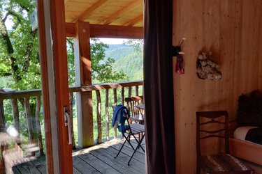 Cabane  Chataignier à Singles (3)