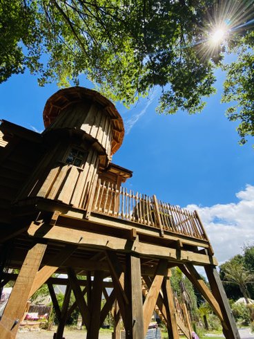 Hébergement AbracadaRoom : Le Repaire du dragon, château féérique avec SPA - Image 24