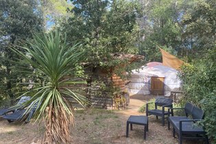 Yourte en Provence & piscine