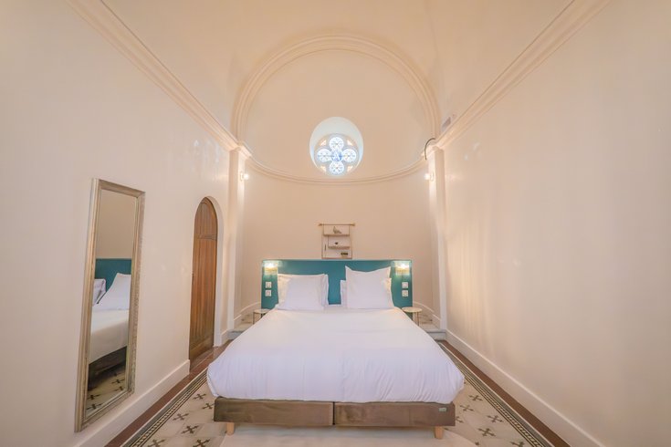 Hébergement AbracadaRoom : La Chapelle du Château, Gîte 5* insolite - Image 1