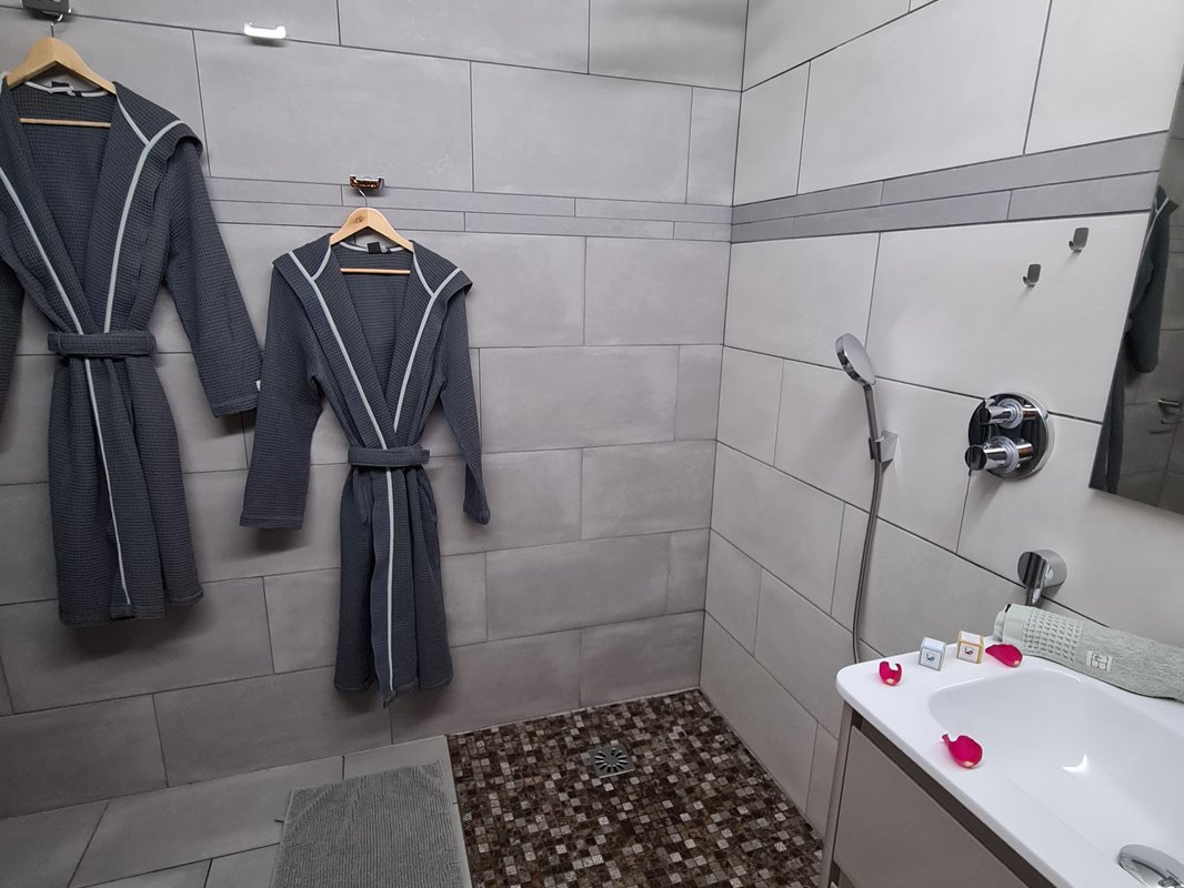 La Cabane du Bas & Spa à Labastide-Gabausse (4)