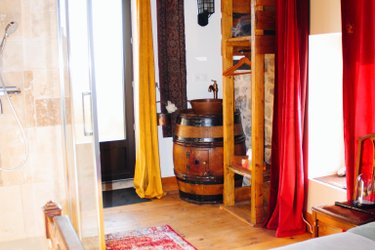 Chambre Viking dans le Beaujolais à Lantignié (1)