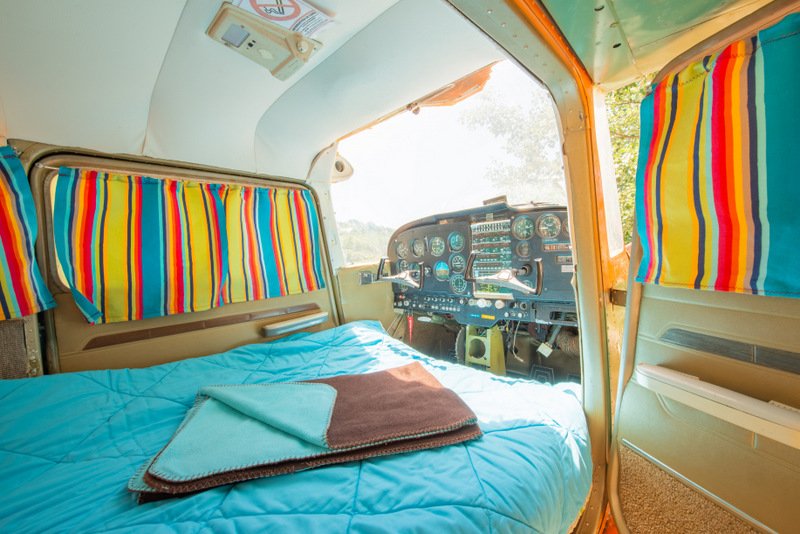 Hébergement AbracadaRoom : Avion Cessna et sa Tour de Contrôle - Image 6