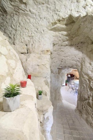 Hébergement AbracadaRoom : La Grotte Rouge - Image 3