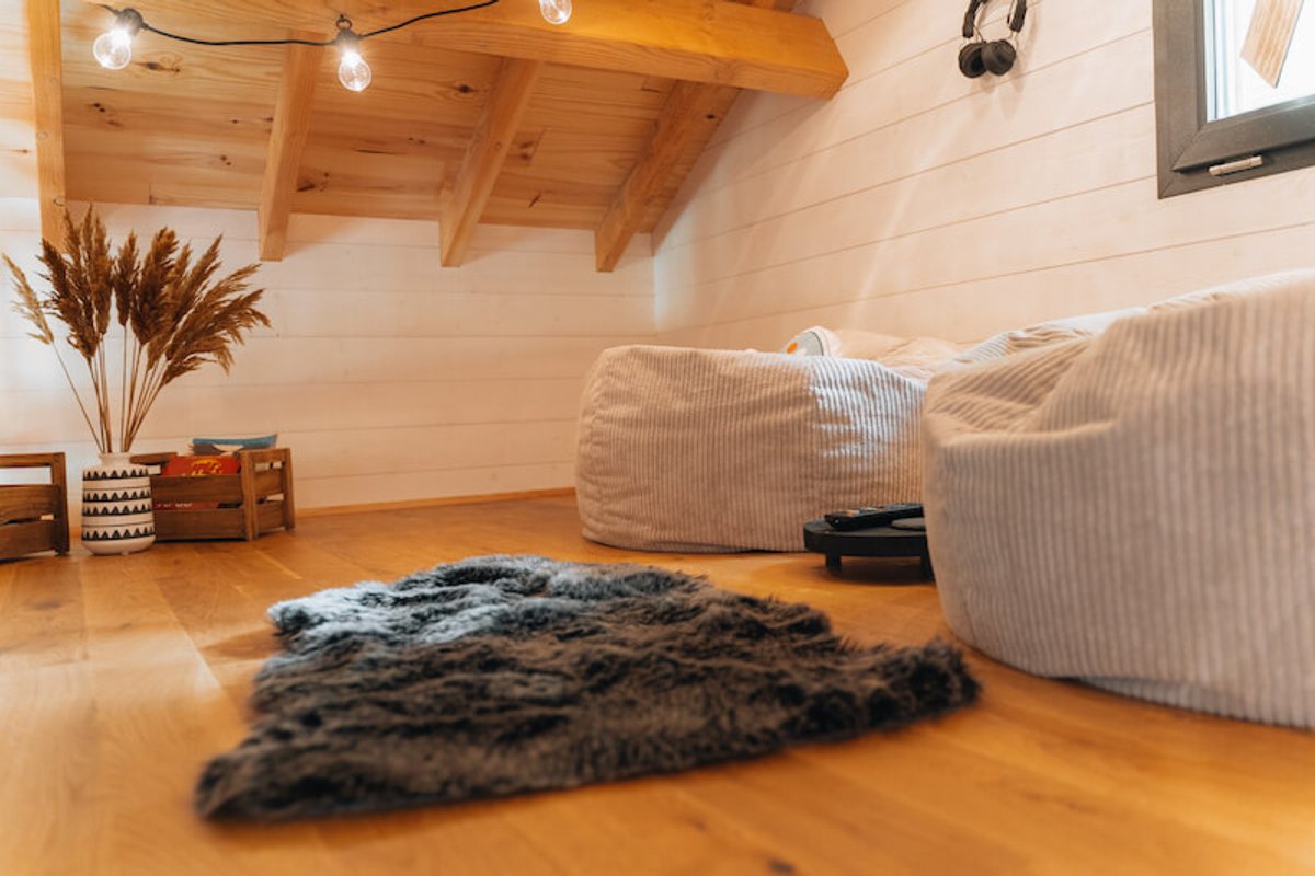 Cabanon Perché  à Château de Memanat à Chavanat (39)