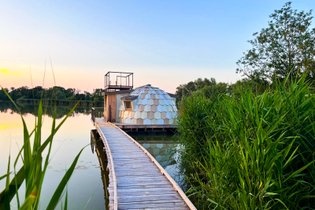 Cabane sur l'eau Ain