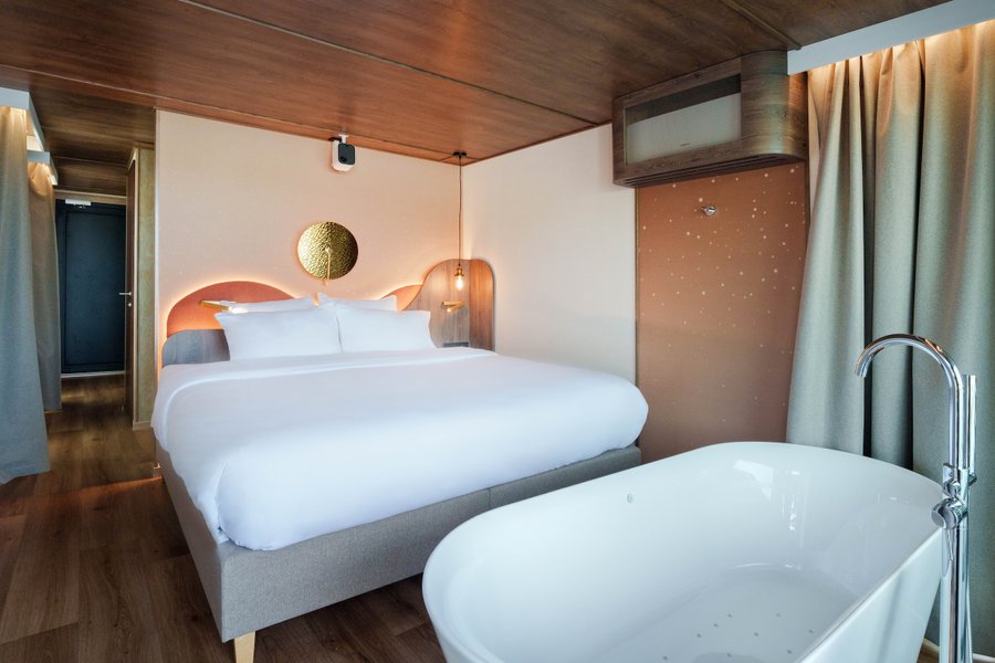 Hébergement AbracadaRoom : Suite flottante Supérieure Lit King-size Balnéo - Image 2