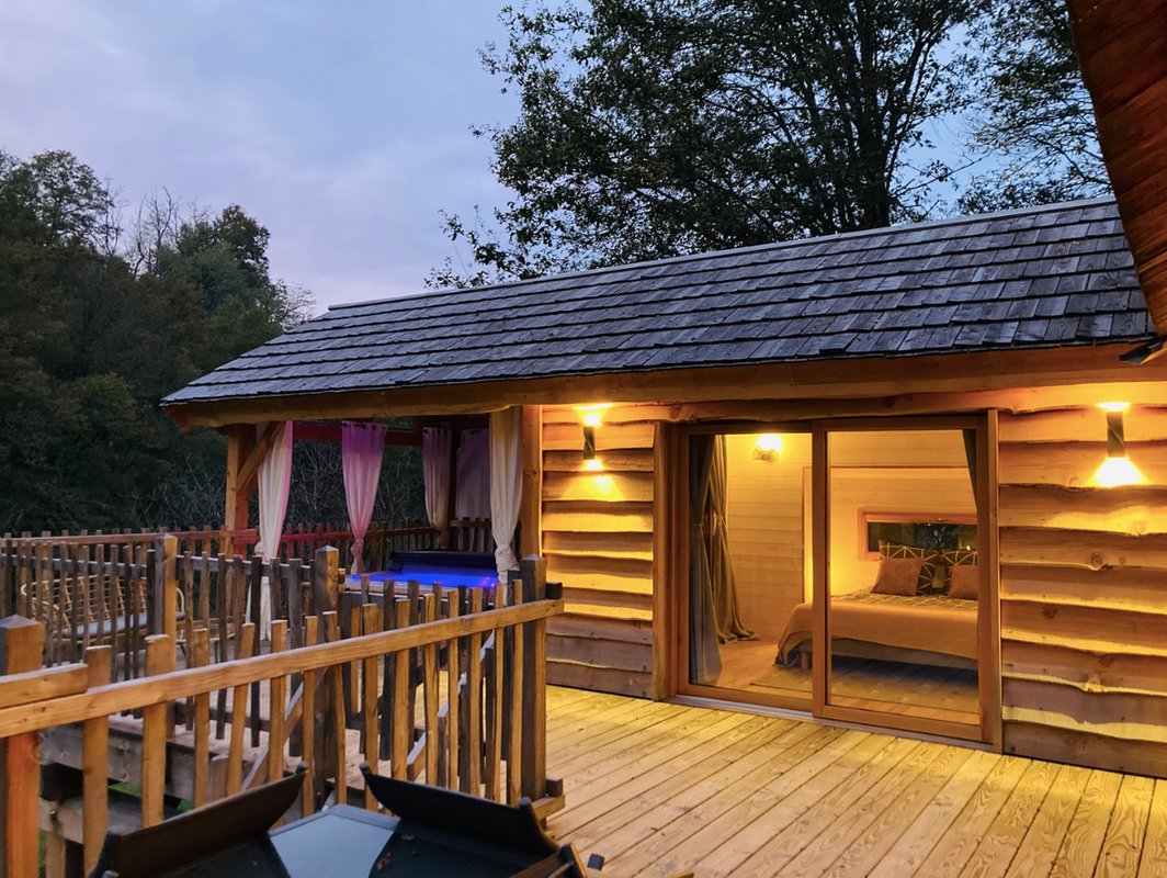 Cabane La Douce Parenthèse & Spa & Sauna à Brive La Gaillarde (4)