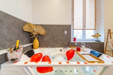 Suite Asie avec Jacuzzi 15min Disney à Nanteuil Les Meaux (2)