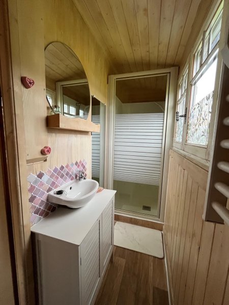 Hébergement AbracadaRoom : La roulotte chauffée au bord du lac - Image 5