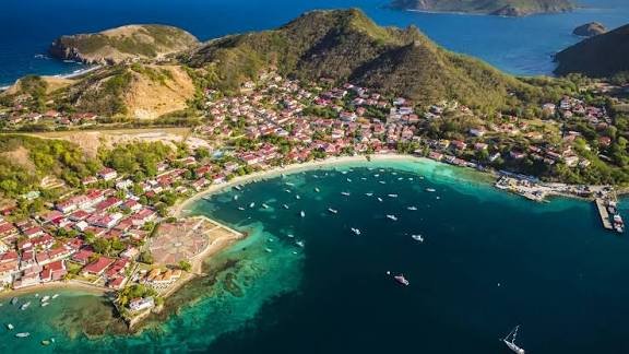 Domaine AbracadaRoom : AQUA LODGE Les Saintes Terre de Haut Guadeloupe - Image 10
