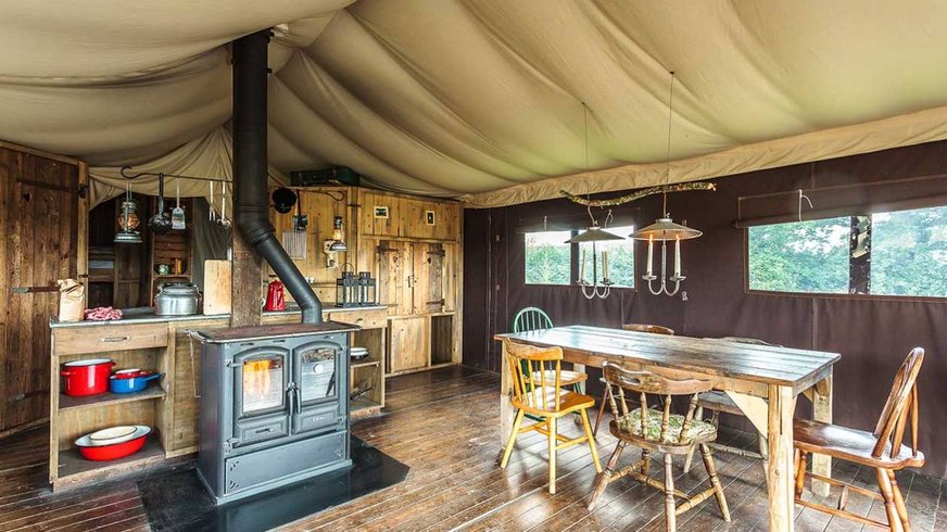 Hébergement AbracadaRoom : Lodge Un Lit au Pré n°1 - Domaine Saint Christophe - Image 4