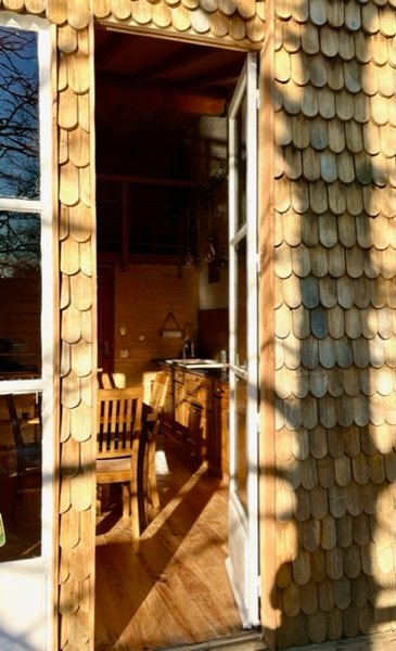 Hébergement AbracadaRoom : Terrasse sur l’eau, gîte en châtaignier - Image 10