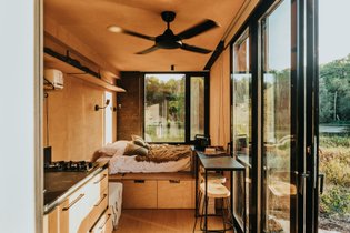 Parcel Tiny House  - vignes et chevaux dans la Bresse