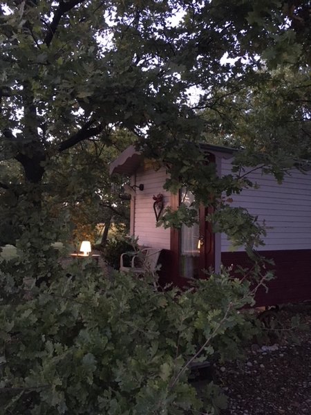 Hébergement AbracadaRoom : La Roulotte Chic et Bohème - Image 9