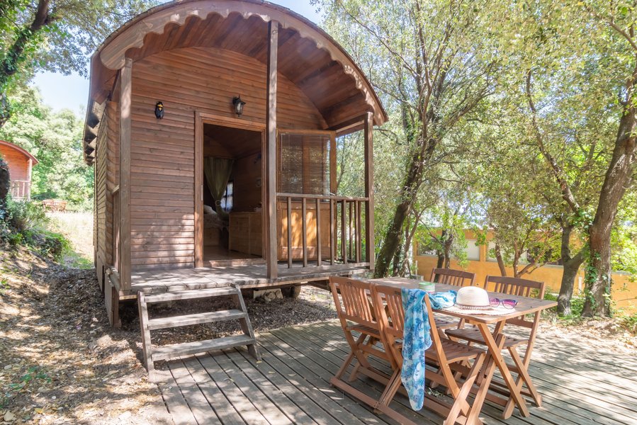 Hébergement AbracadaRoom : Roulotte Provençale - Image 1