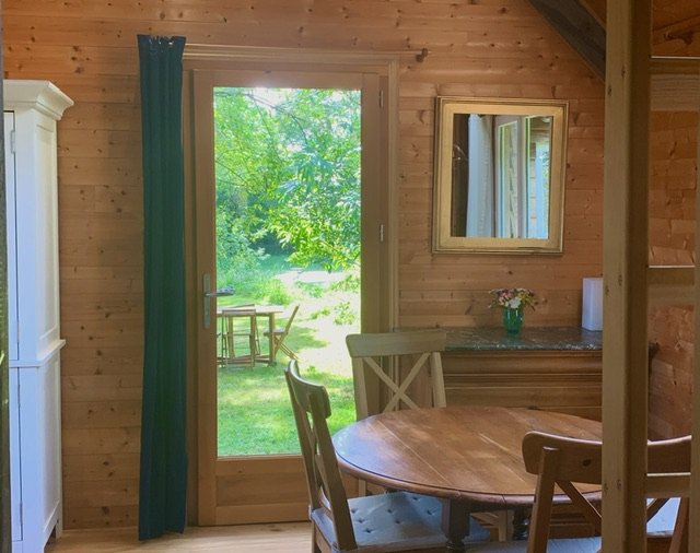 Hébergement AbracadaRoom : Chalet au bord de l’eau et des chevaux - Image 5