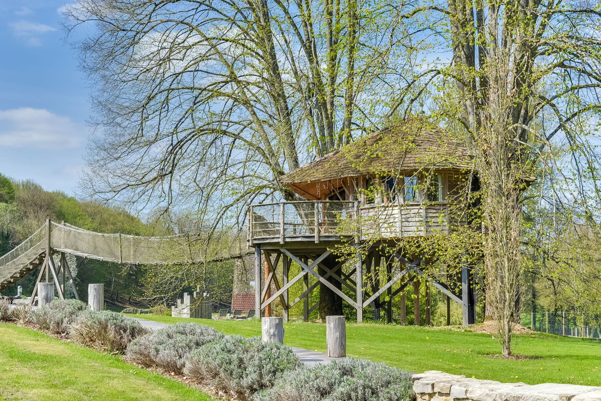 Cabane Spa des Cyprès à Corcelle-Mieslot (2)
