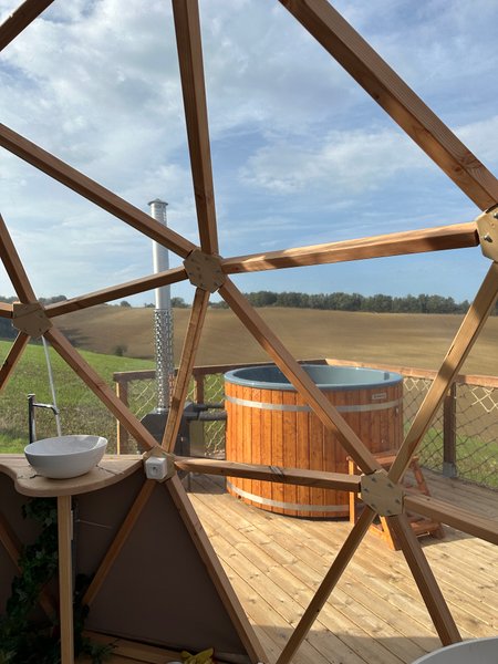 Hébergement AbracadaRoom : La butte et son bain nordique - Image 12