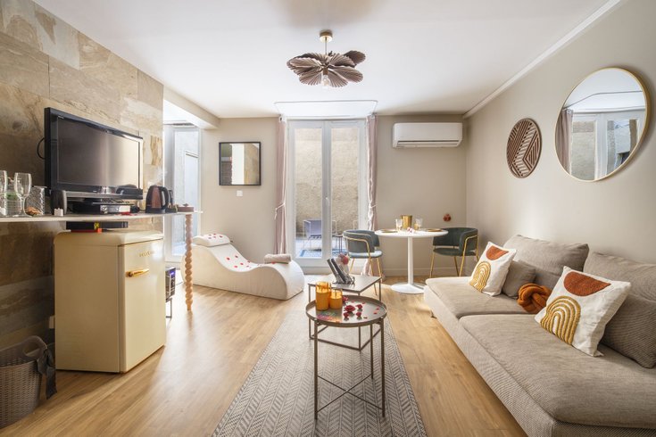 Hébergement AbracadaRoom : Amour & Bulles — Onconventionele & Hybride Love Room | Whirlpool, Tantra & Spannend Universum | Valence - Image 15