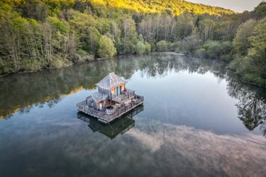 Cabane flottante Spa - Martin pêcheur à Vernois Les Vesvres (1)