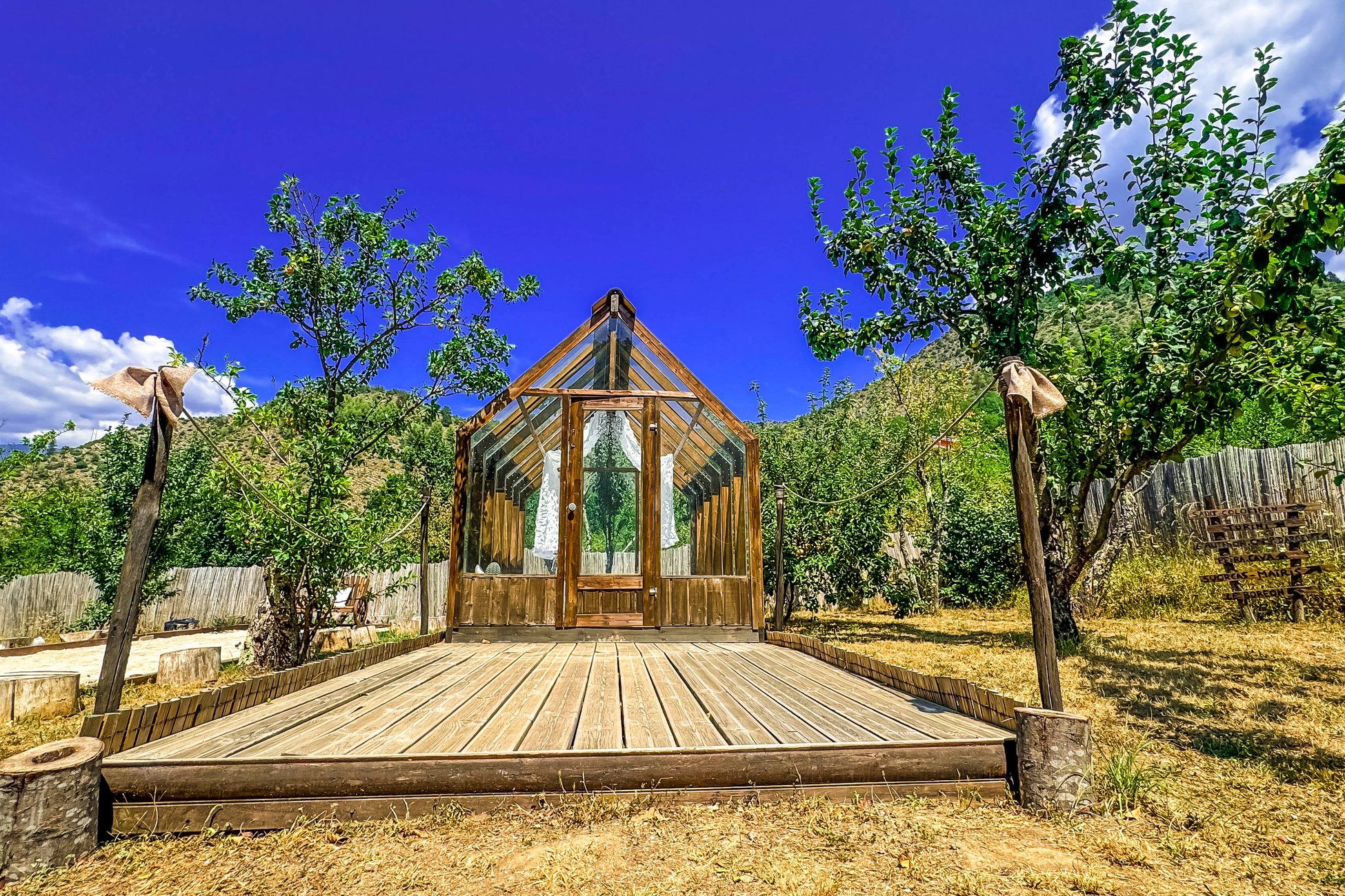 Hébergement UnicStay : Chalet en verre sous une pluie d’étoiles à Biot