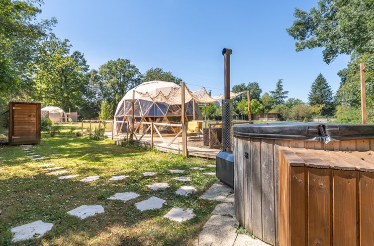 Hébergement AbracadaRoom : Le Grand Dôme et son bain nordique - Image 1