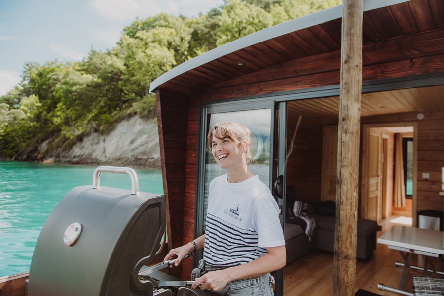 Hébergement AbracadaRoom : Toue Cabanée du Lac de Serre Ponçon - 3 - Image 14