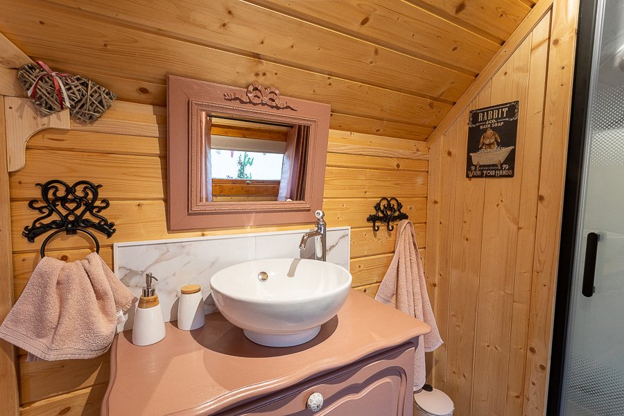 Hébergement AbracadaRoom : Lodge Mon P'tit Lapin & Spa & Kota Grill - Image 11